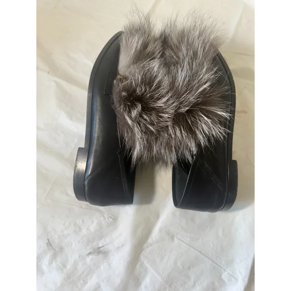 Louis Vuitton Prime Time Black Leather Gold Chain Logo fur Loafers Flats - Picture 8 of 16